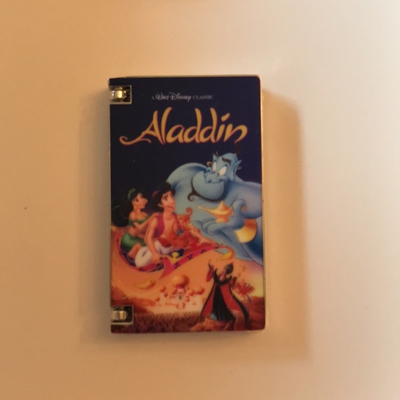Authentic Disney Aladdin Pin Set in Box. NWOT. - Picture 15 of 16